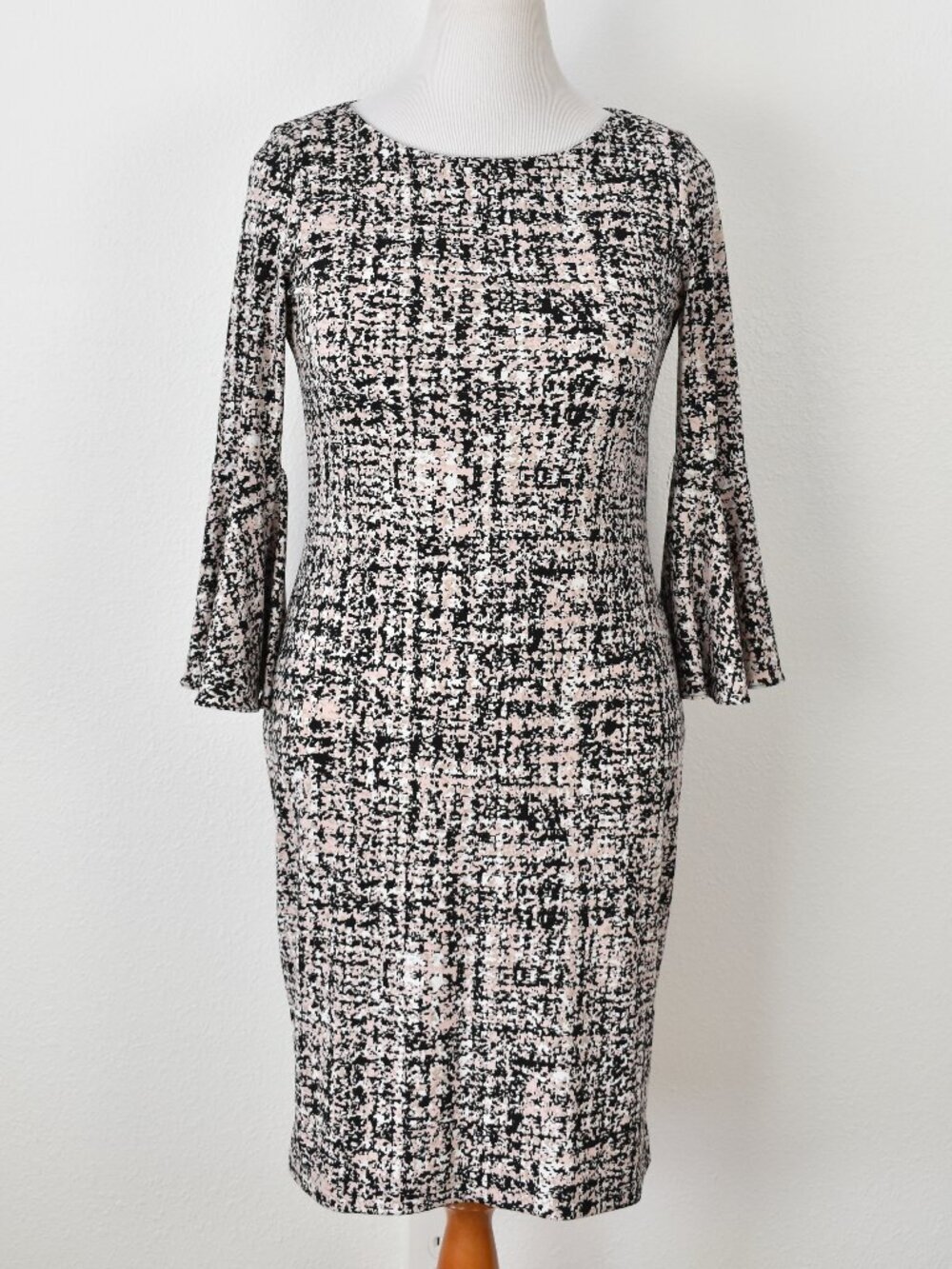 Calvin Klein Plaid Bell Sleeve Dress - 8 - Picture 4 of 10